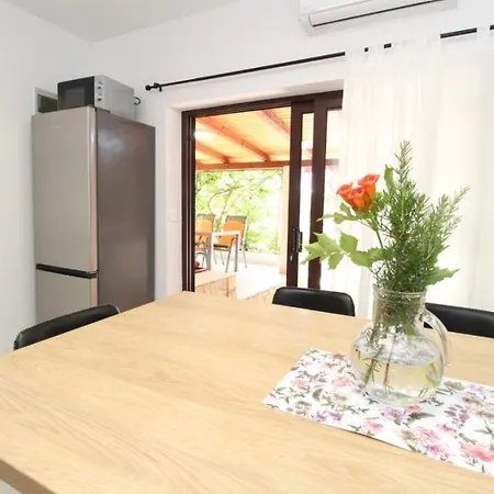 Apartment Uga