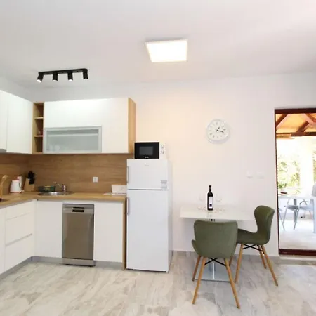 Apartment Uga Mandre