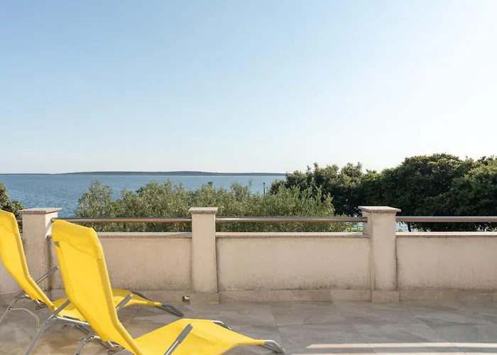 Uga Appartement Mandre