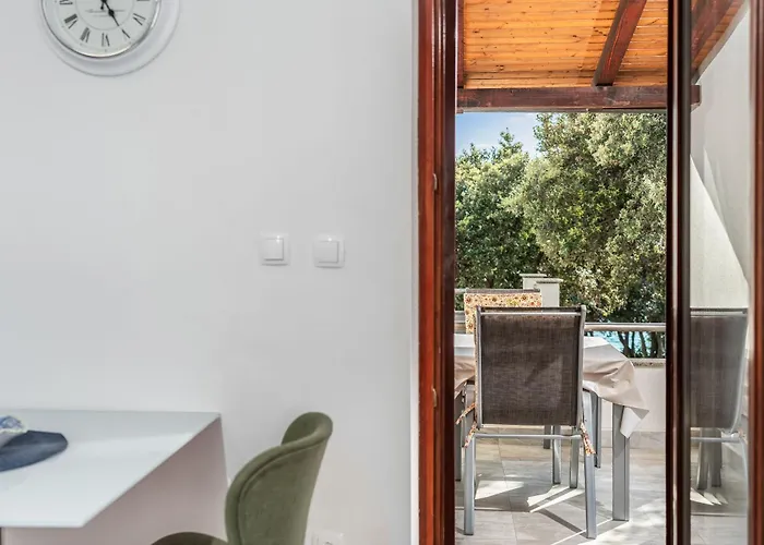 Uga Apartamento Mandre