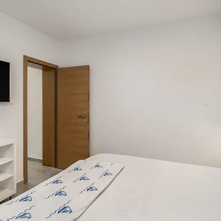 Apartment Uga Mandre
