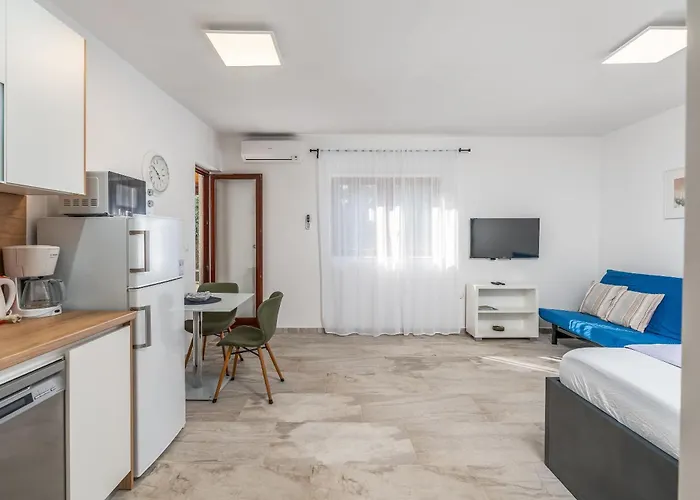 Uga Apartman Mandre